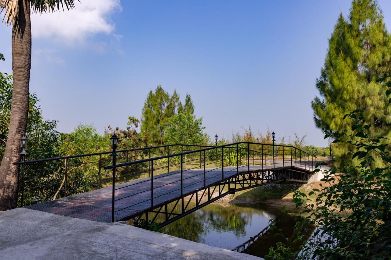 The Alampara Resort - Luxury Boutique Glamping & Water Sports Cheyur Екстер'єр фото